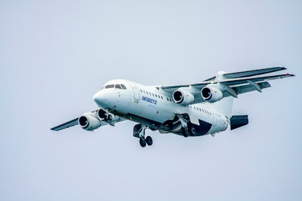 Flights to Antarctica