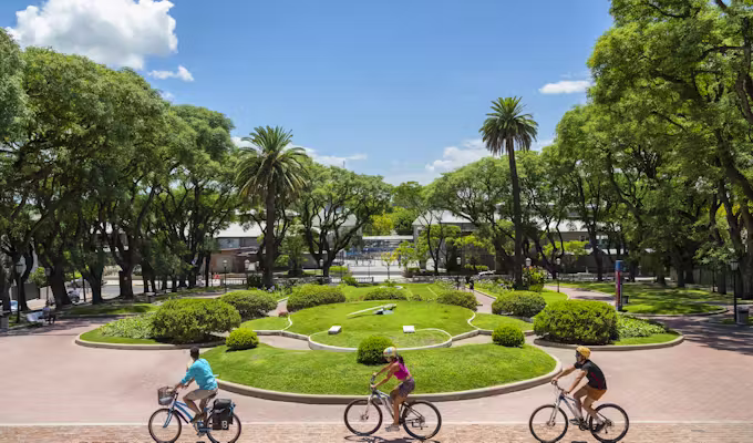 Cycling in the sunshine, Buenos Aires