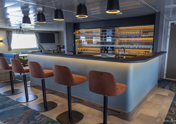 Bar in observation lounge 
