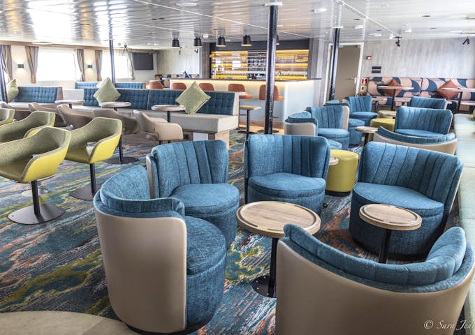 Observation lounge onboard the Ortelius