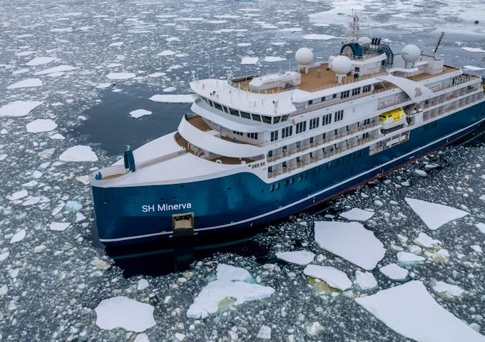 The SH Minerva expedition ship
