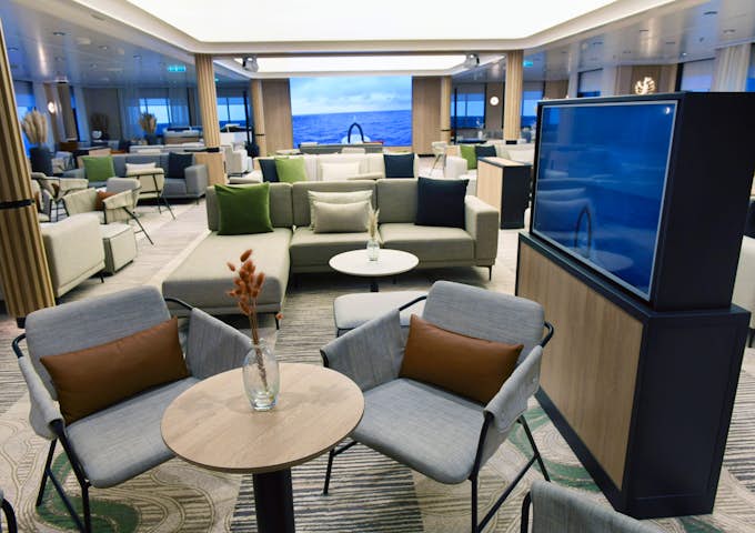 The SH Minerva expedition ship's Observation Lounge