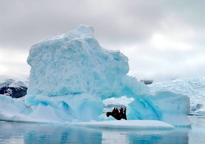 Zodiac in iceberg arch